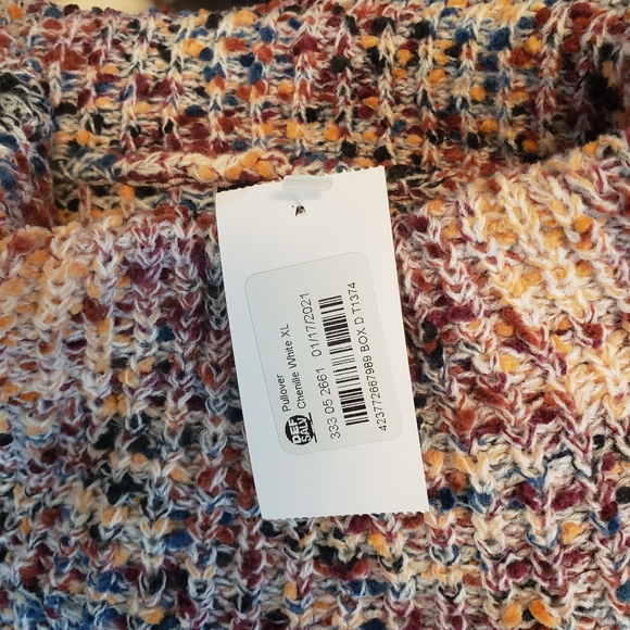 Sweater - Picture 3 of 3